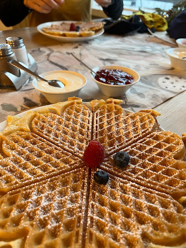 Opinii despre Røsslyngstua Kafé în Gålå - Gastronomi og hotellvirksomhet