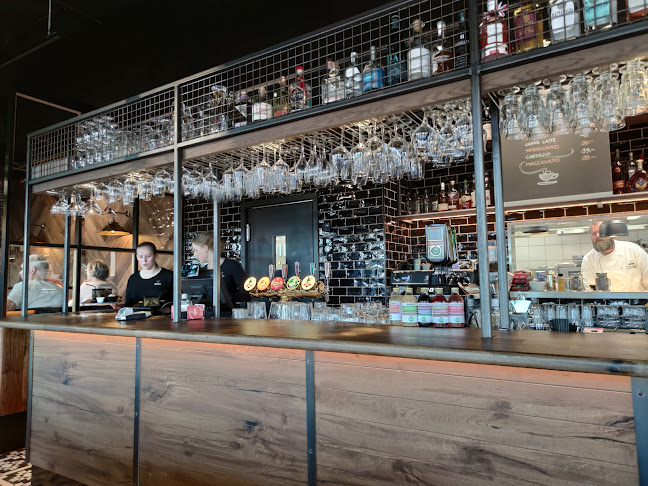 Meat & Eat Tau - Gastronomi og hotellvirksomhet