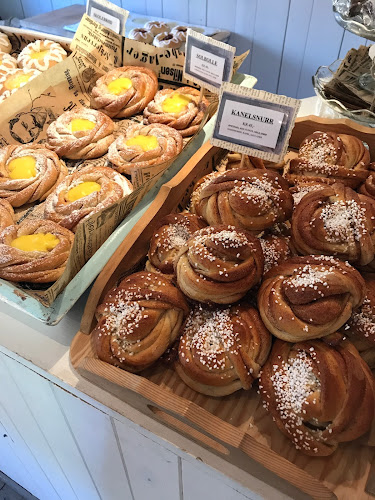 Opinii despre Hansines bakeri în Ramberg - Gastronomi og hotellvirksomhet