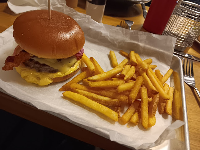 MM Café & Bar Oasen Karmsund