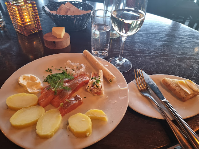 Opinii despre Holmenkollen Restaurant în Oslo - Gastronomi og hotellvirksomhet