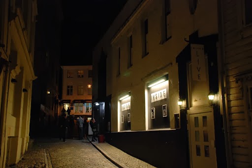 Comentarii opinii despre Inside Live & Rock cafe