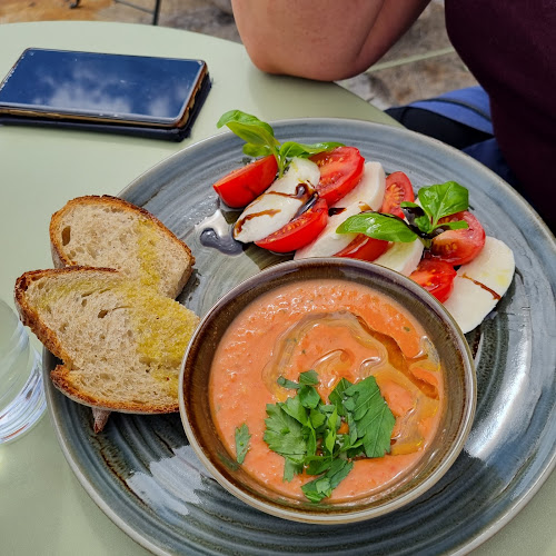 Krivligheten - Gastronomi og hotellvirksomhet