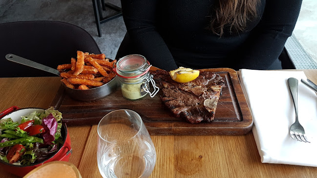 ROAST Restaurant & Bar - Gastronomi og hotellvirksomhet