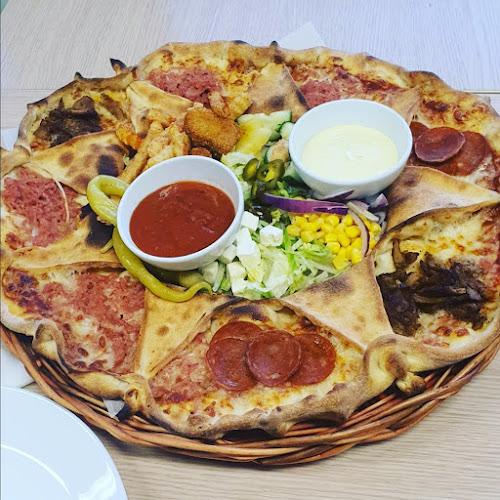 Tindlund Greåker Pizza
