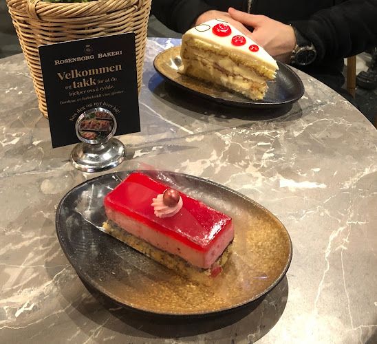 Opinii despre Rosenborg bakeri avd Solsiden în Trondheim - Gastronomi og hotellvirksomhet