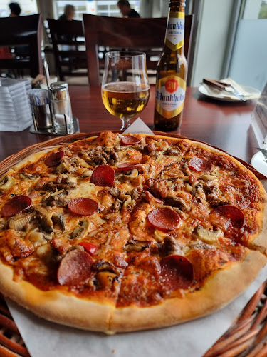 Napoli Restaurant og Hotell - Gastronomi og hotellvirksomhet