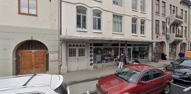 Ta det Piano (Piano Bar & Backyard)