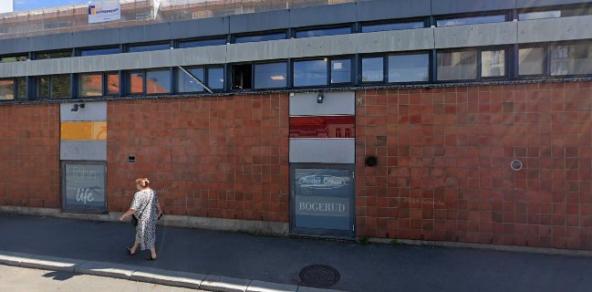 W.B. Samson – Sandaker